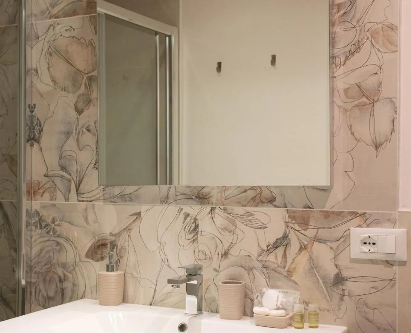 Vikos Lodge Bologna Italien